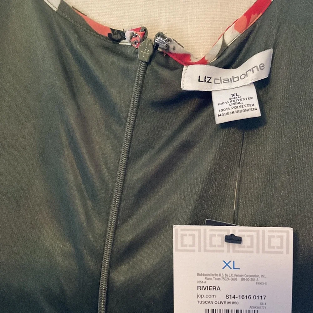 Womenโs Liz Claiborne Collection Sleeveless Blouse XL NWT Tuscan Olive M #50 - Picture 10 of 17